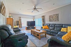 Living Room- click for photo gallery